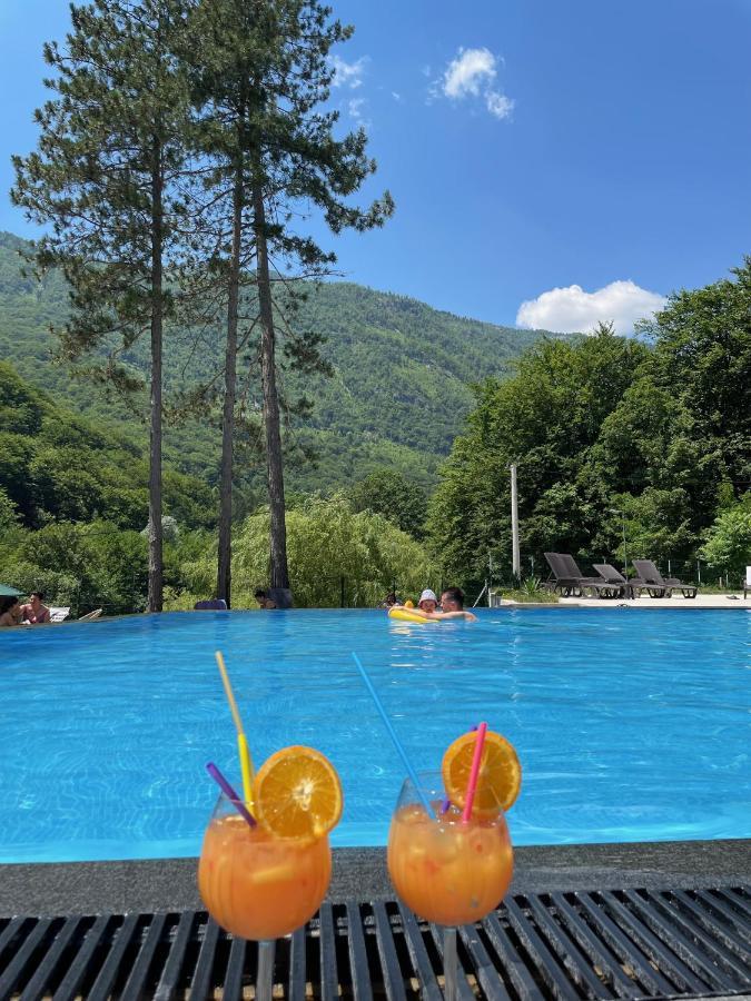 Vila Sunce Village Resort Konjic Buitenkant foto