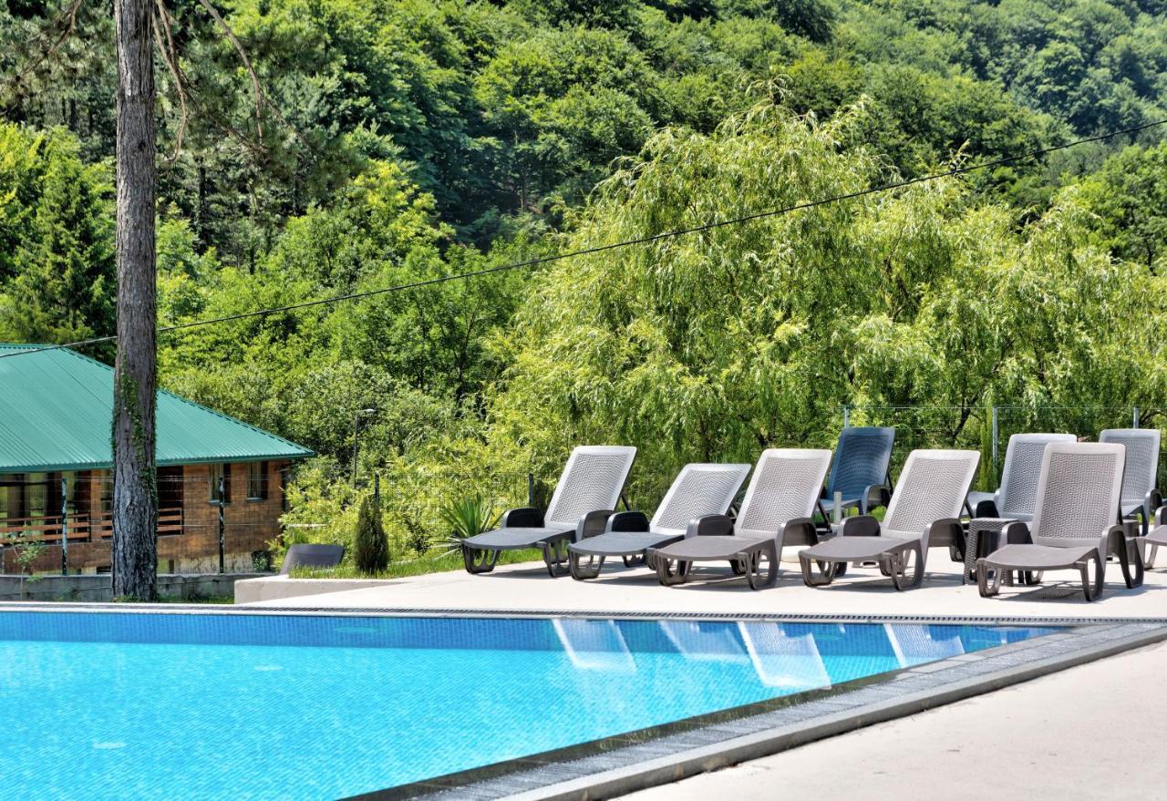 Vila Sunce Village Resort Konjic Buitenkant foto