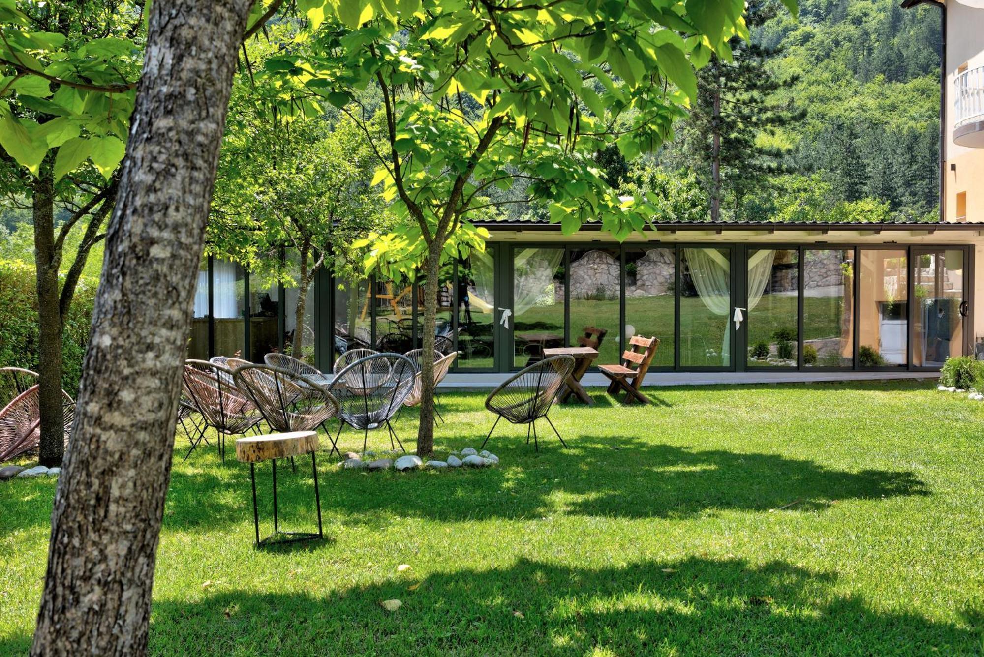 Vila Sunce Village Resort Konjic Buitenkant foto