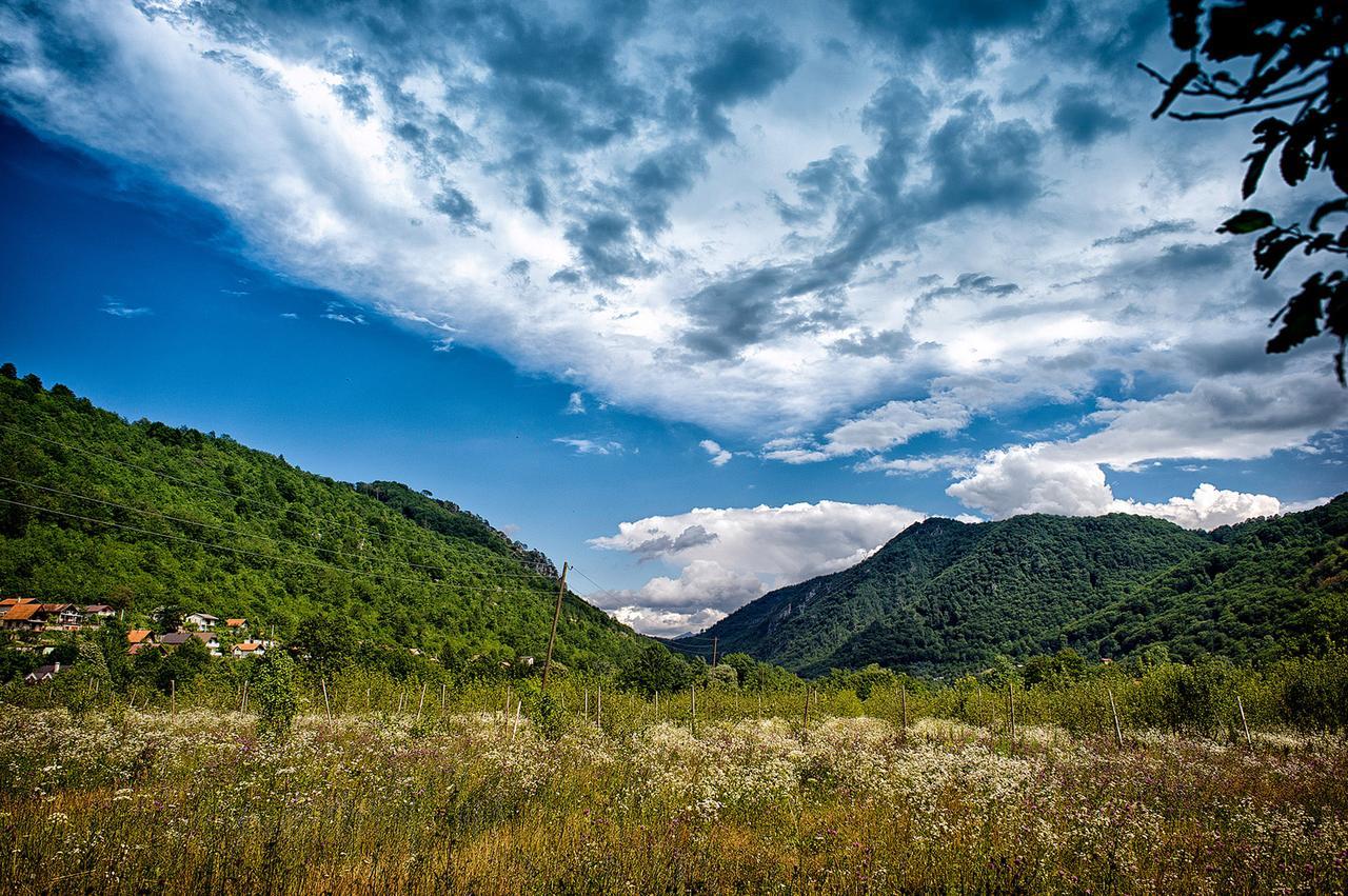 Vila Sunce Village Resort Konjic Buitenkant foto